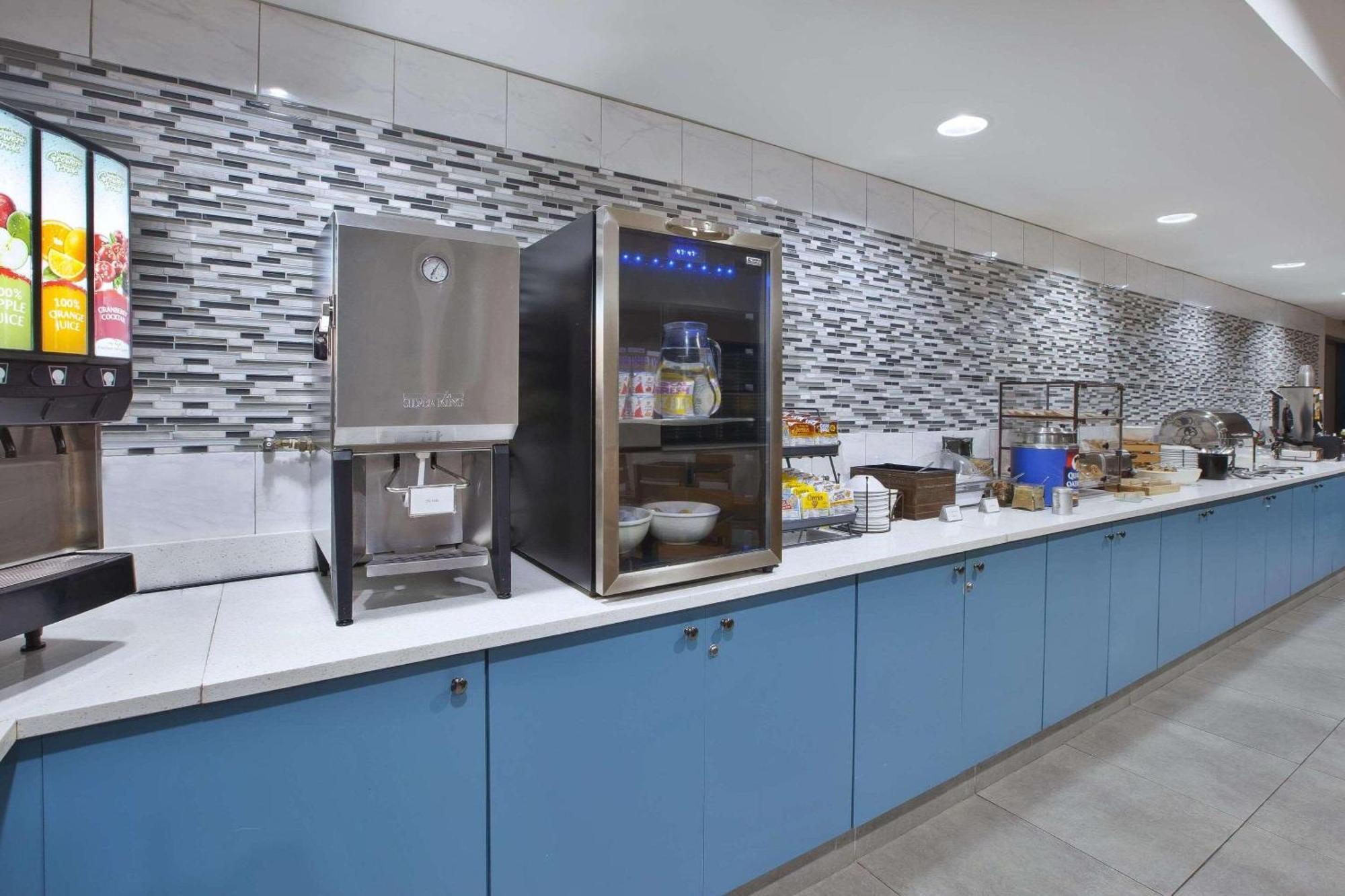 Country Inn & Suites By Radisson, Big Rapids, Mi 외부 사진
