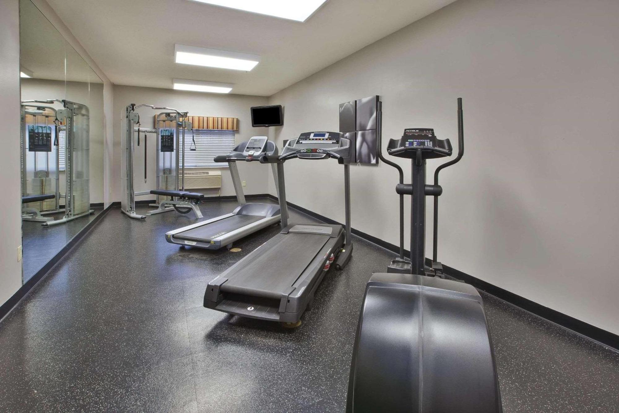 Country Inn & Suites By Radisson, Big Rapids, Mi 외부 사진