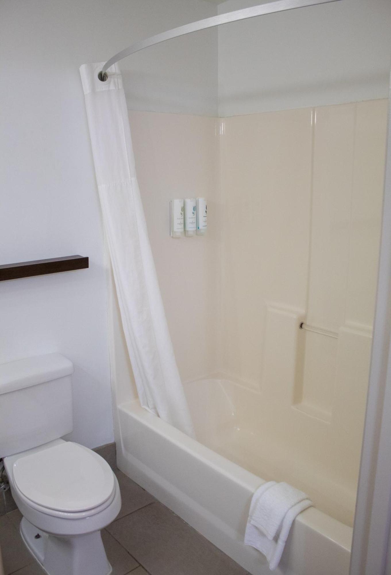 Country Inn & Suites By Radisson, Big Rapids, Mi 외부 사진