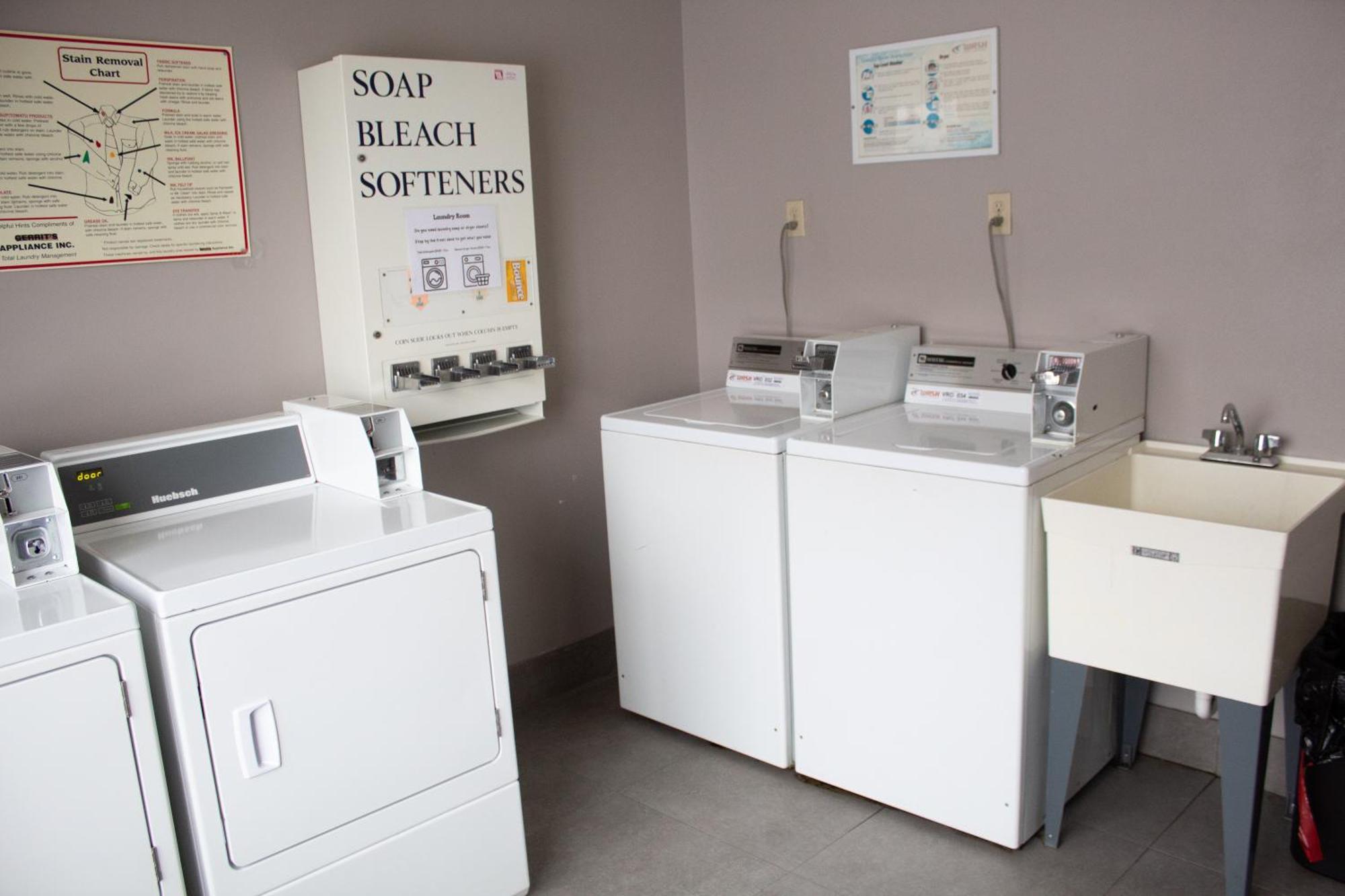 Country Inn & Suites By Radisson, Big Rapids, Mi 외부 사진